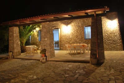 Affitto estivo TRULLO nel salento.Affitto per vacanze di un Caratteristico TRULLO 23 Affitto estivo TRULLO nel salento.Affitto per vacanze di un Caratteristico TRULLO 23