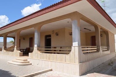 Offerta Affitto Villa con 13 posti letto a Torre Laòpillo. Grande villa in affitto vicino Porto cesareo